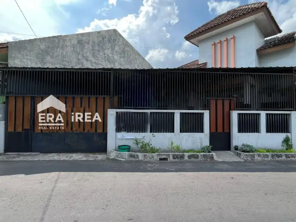 RUMAH DIJUAL DI SOLO DEKAT DE TJOLOMADOE