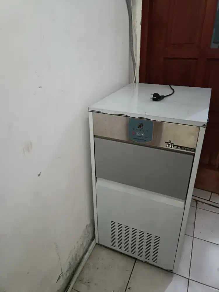 Dijual mesin es kristal tube  wirastat