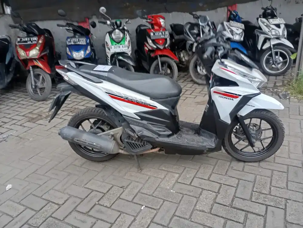 Honda Vario 125 LED old Tahun 2017 Surat Komplit