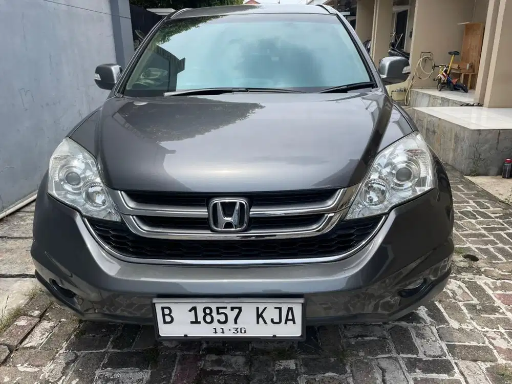 CRV 2.0 AT TAHUN 2010 Abu- Abu