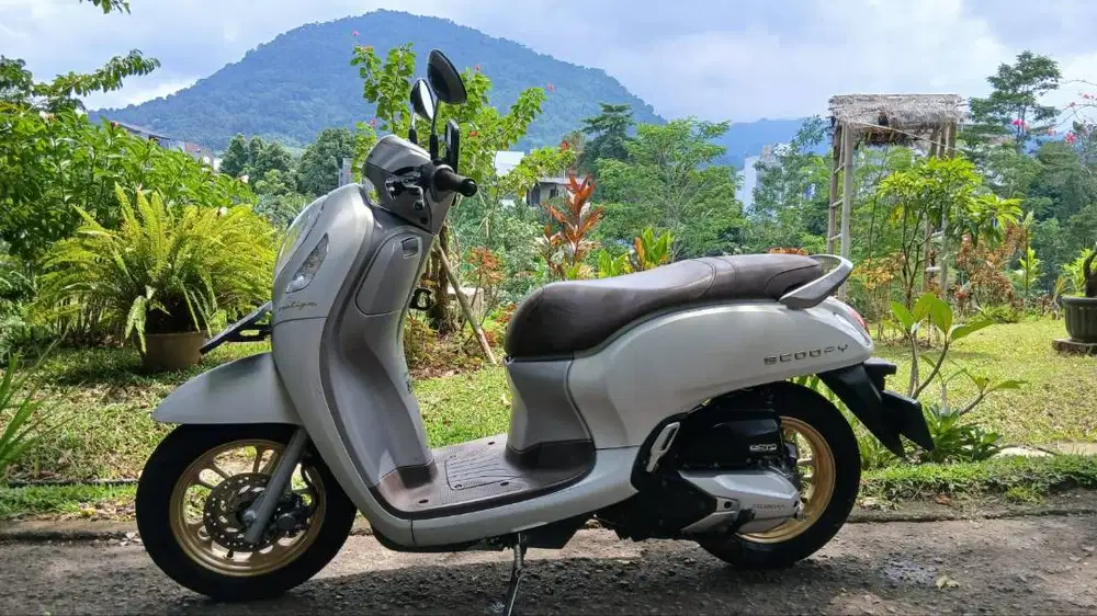 Scoopy 2021 mulus terawat tangan pertama dikendarai perempuan