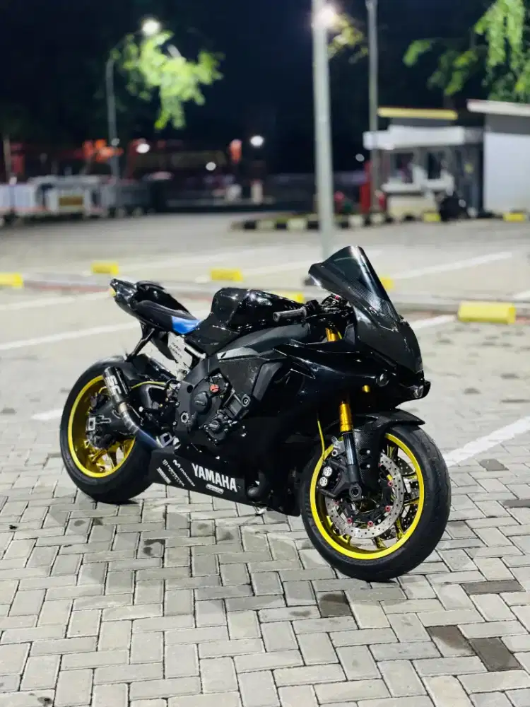 Yamaha YZF R1 NIK 2019