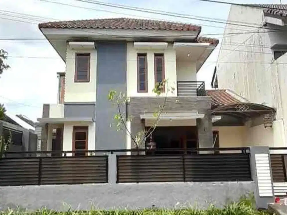 Rumah Terawat Belakang Alila Hotel