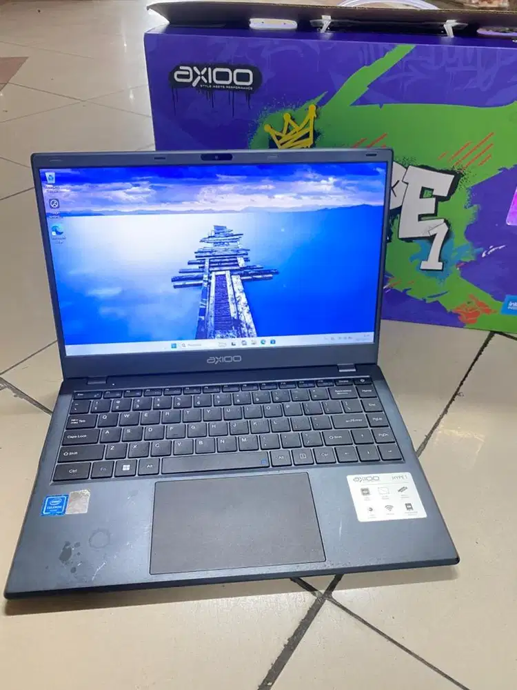 Laptop axio mybok hyp 1