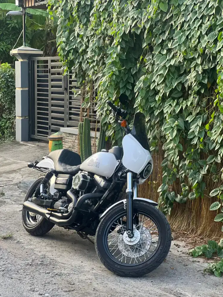 Harley Davidson Dyna Street Bob Tahun 2012