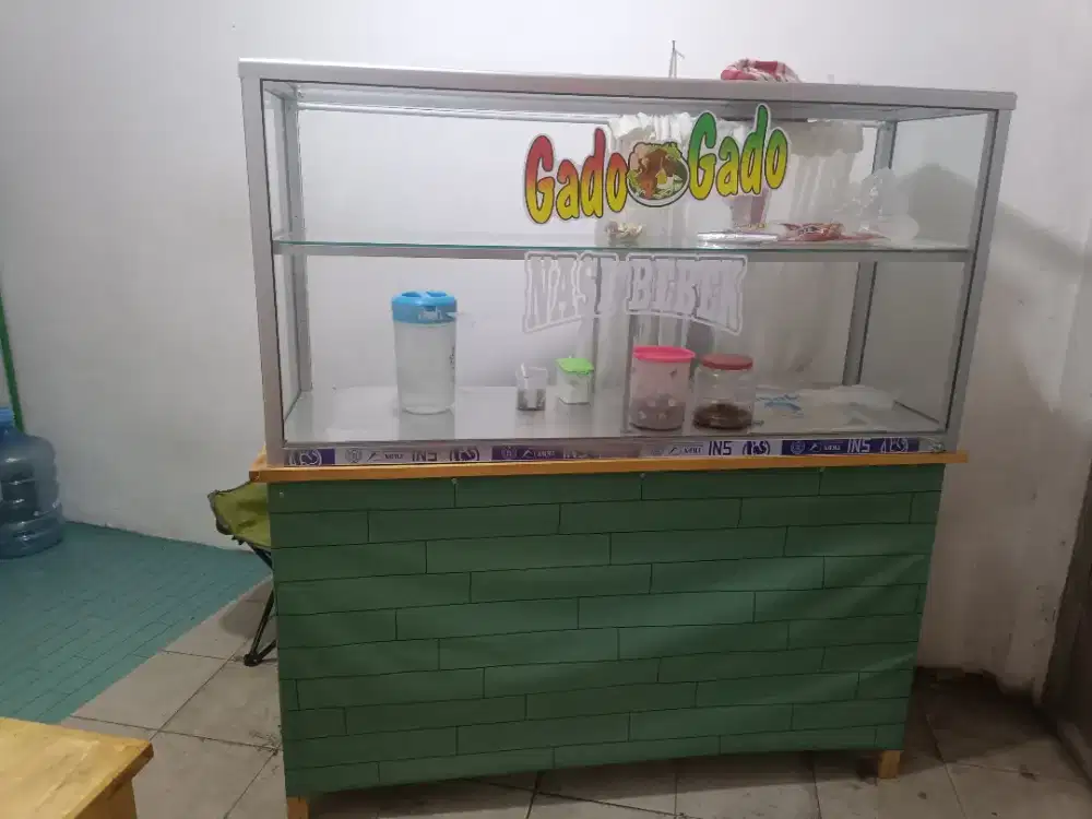 Etalase,meja makan dan meja kompor