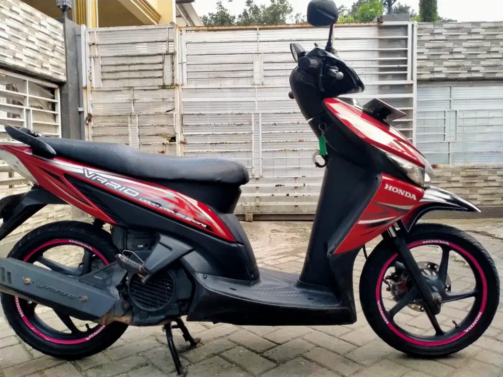 Honda Vario lengkap motor sehat walafiat keterangan detail dibawah