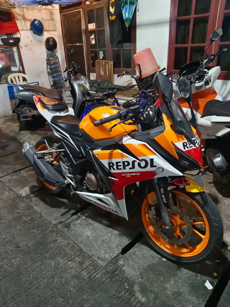 Honda cbr 2018 13 nego ss lengkap pajak hidup