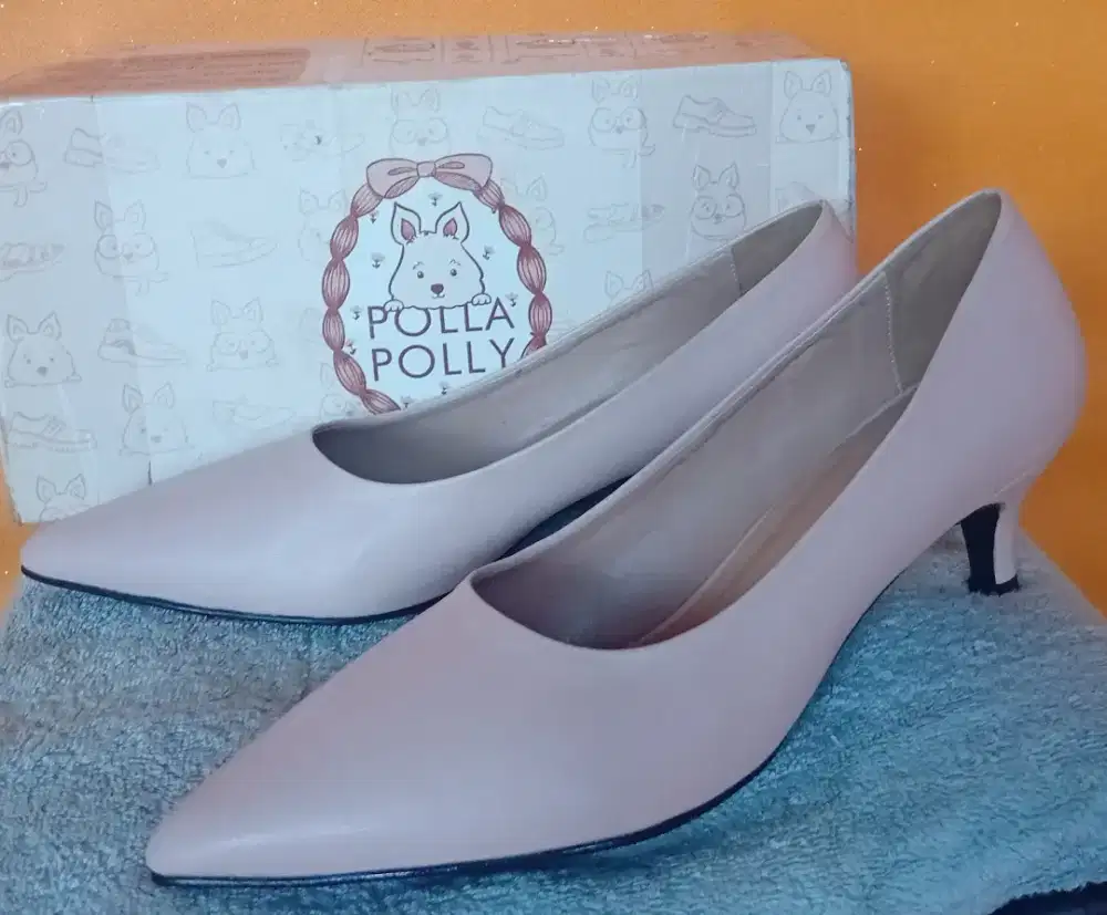 Sepatu wanita ukuran no 39