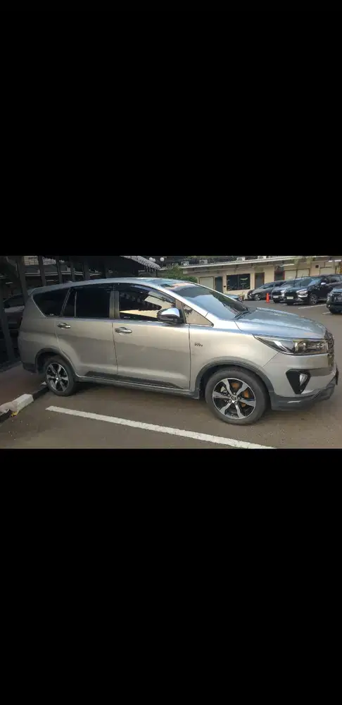 Toyota Kijang Innova 2022 Bensin