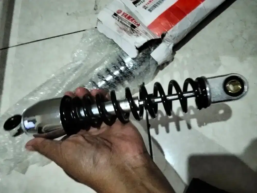100% Shockbreaker Belakang Yamaha Original