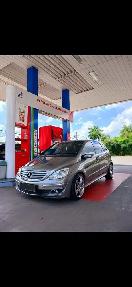 Mercedes-Benz B-CLASS