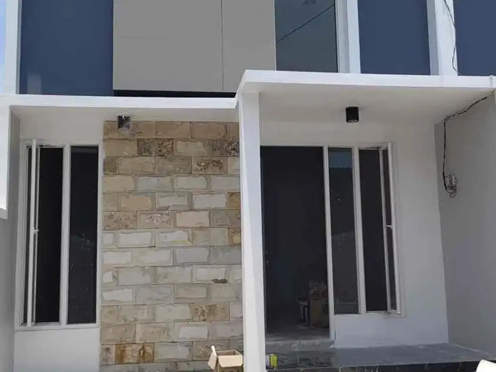 rumah baru 1lt 700jt an Sby siap huni