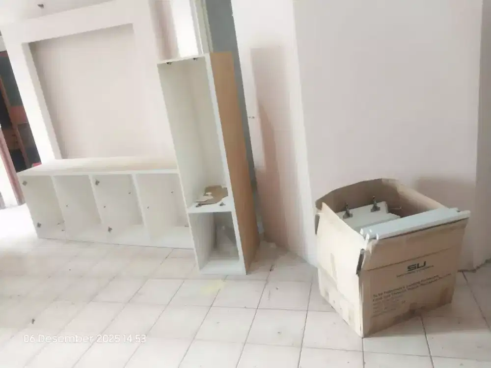 Laci meja IKEA satu set siap pakai ya