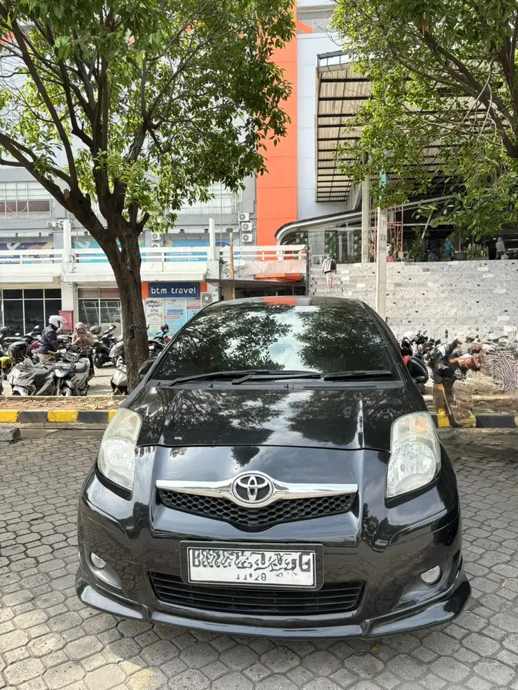 Toyota Yaris 2011 Matic S Limited Bensin