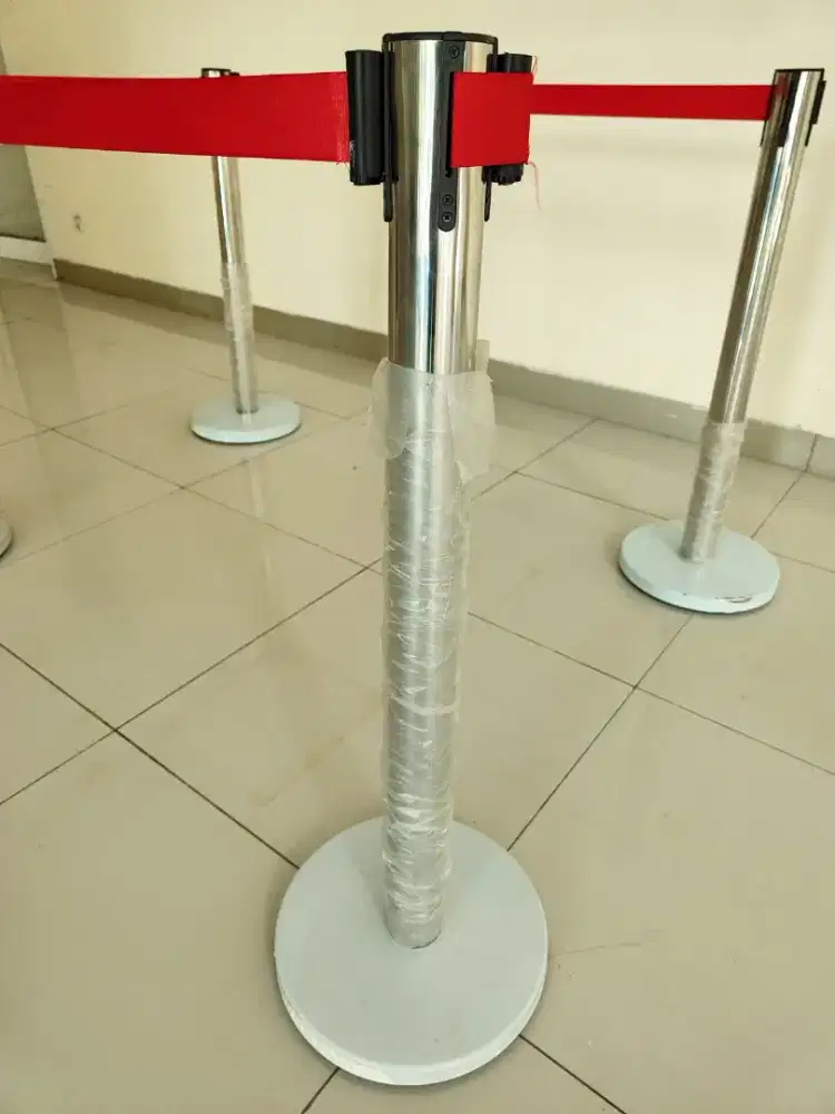 SEWA TIANG PEMBATAS ANTRIAN SEMARANG 400