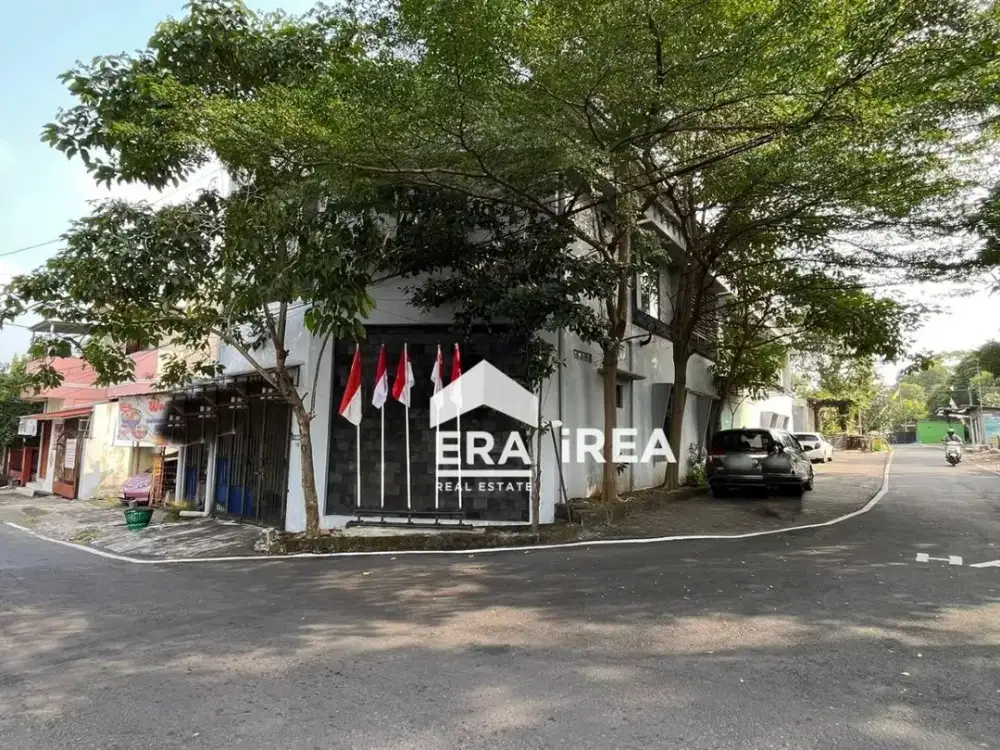 DIJUAL RUMAH DAN RUANG USAHA DI SOLO DEKAT KAMPUS AUB