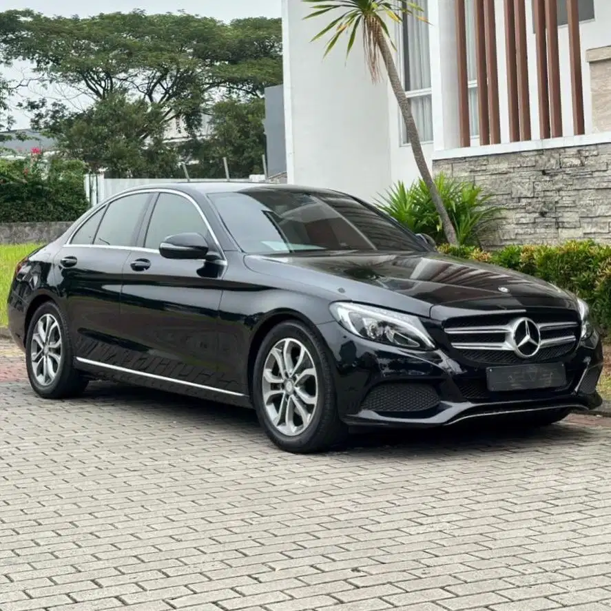 (CASH) Mercedes Benz C200 W205 2017