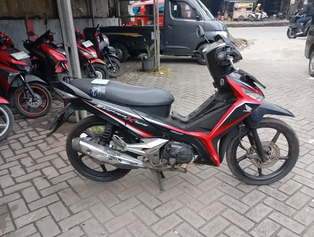 [PROMO DES] Honda Supra X 125 Tahun 2018 Surat Komplit