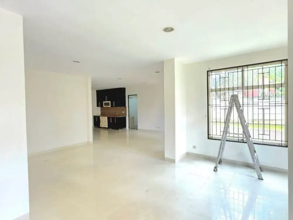 RUMAH 11 X 15 JUAL CEPAT OWNER MAU PINDAH