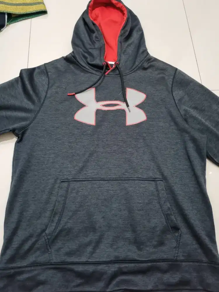 Hoodie UNDER ARMOUR