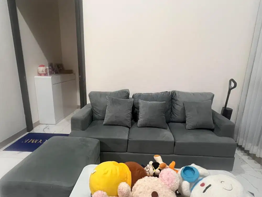 Sofa berbentuk L