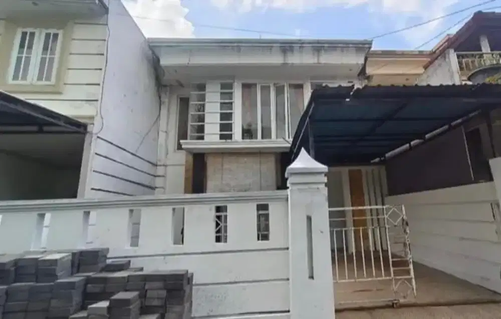 Rumah 2lt 165m2 ada 5kamar perum elit sekar tunjung gatsu timur jl6mtr