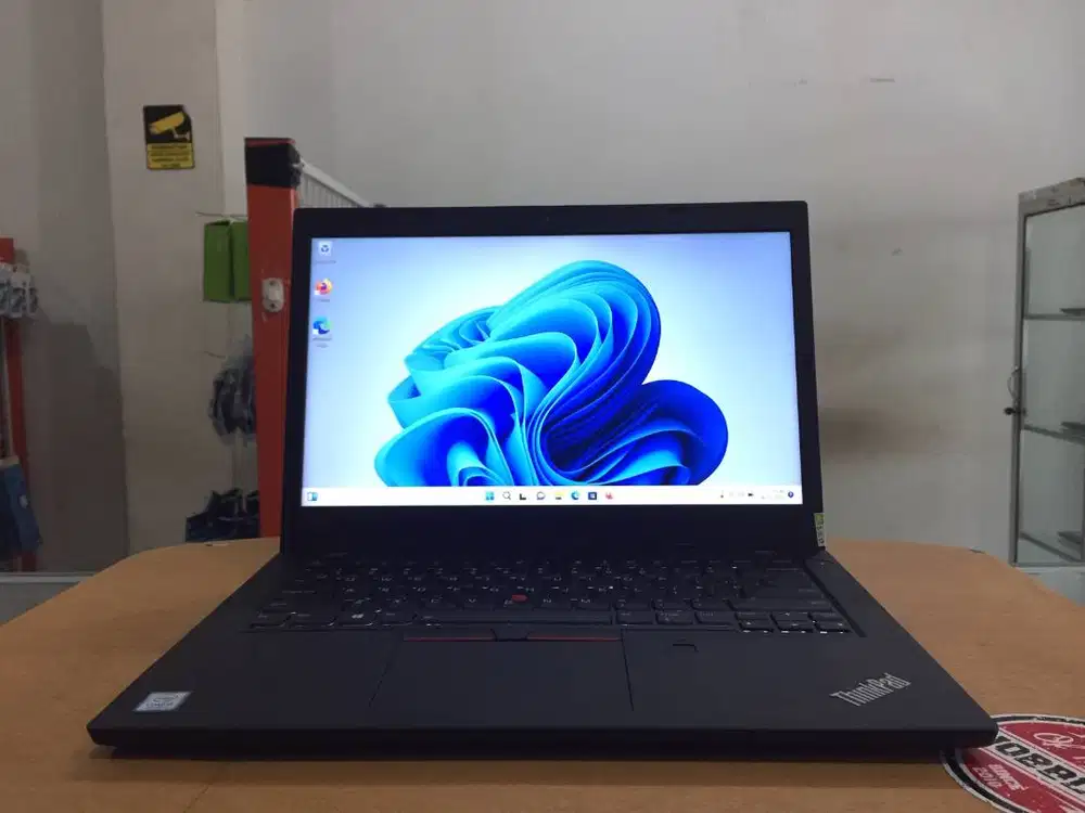 Lenovo ThinkPad L490 Core i5Gen8 Ram 8GB SSD 256GB 14in FHD Slim Mulus