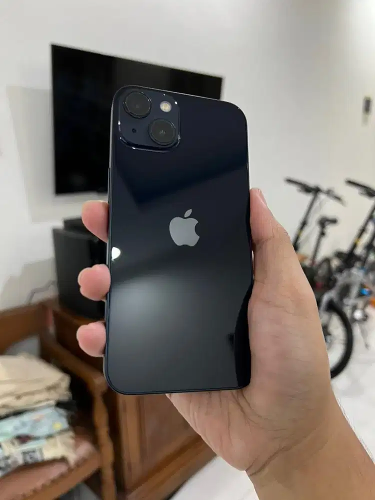 iphone 13 ex ibox like new!