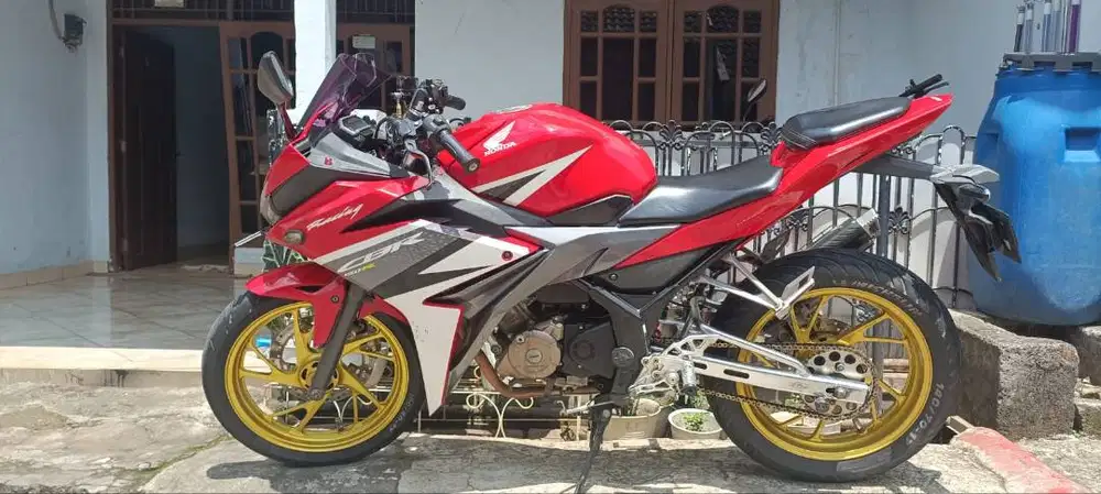 Jual Motor Honda CBR 150 2016 , plat F Kabupaten