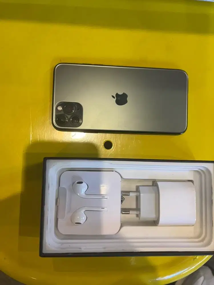 iphone 11 pro max 256gb masih ready green