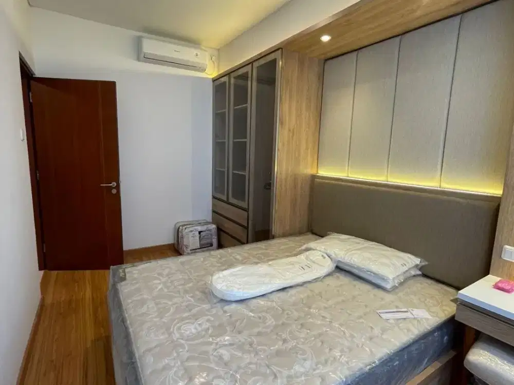 Sewa Apartemen Roseville Soho & Suite BSD – 2 BR Eksklusif Baru Murah Fully Furnished Electronic