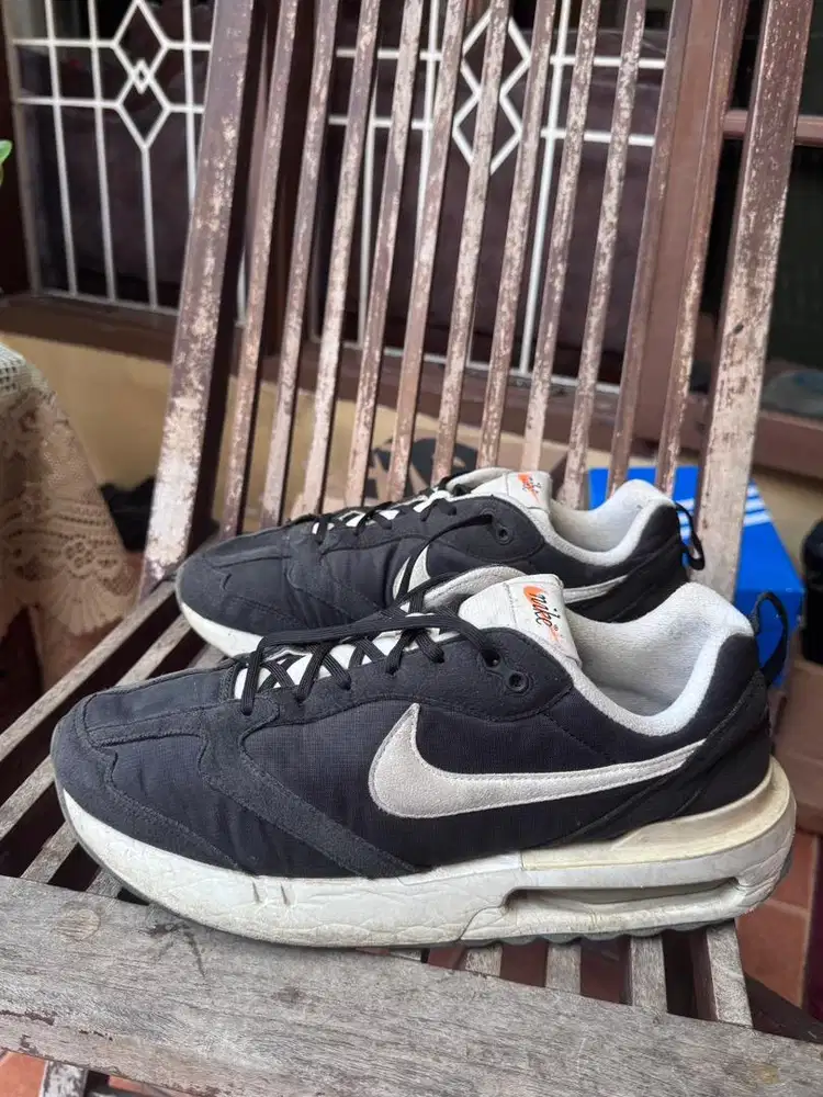 Nike Air Max Dawn size 44 - sneakers sepatu