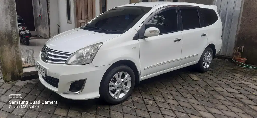 Nissan Livina 2012 Bensin