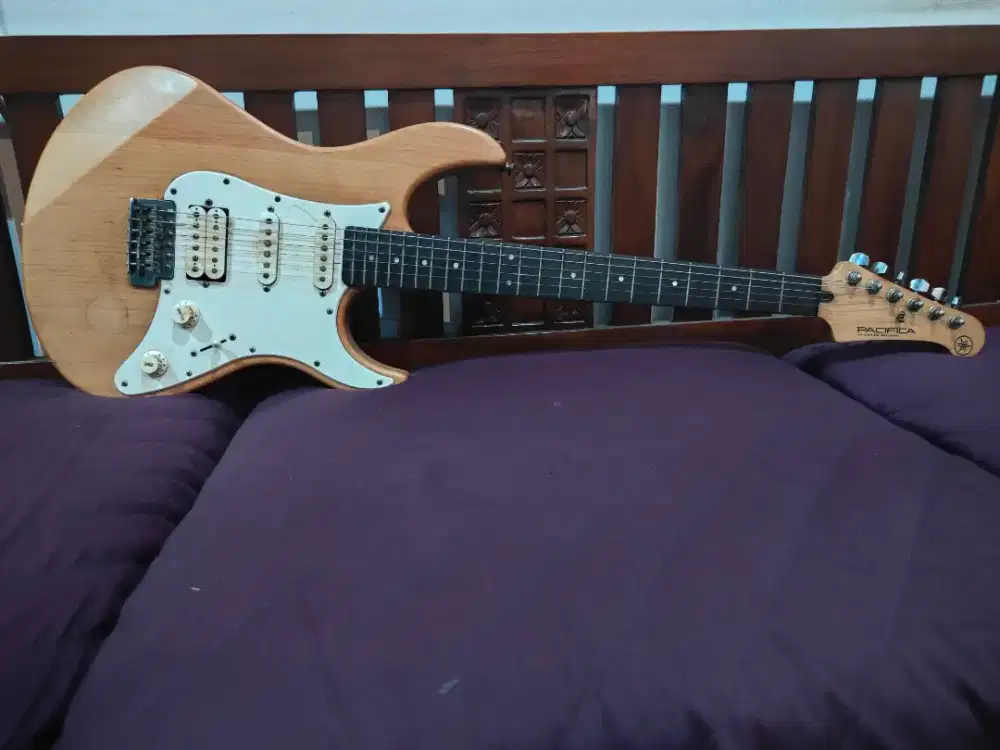 Yamaha Pasifica PAC 112J, Bekasi Jatiasih