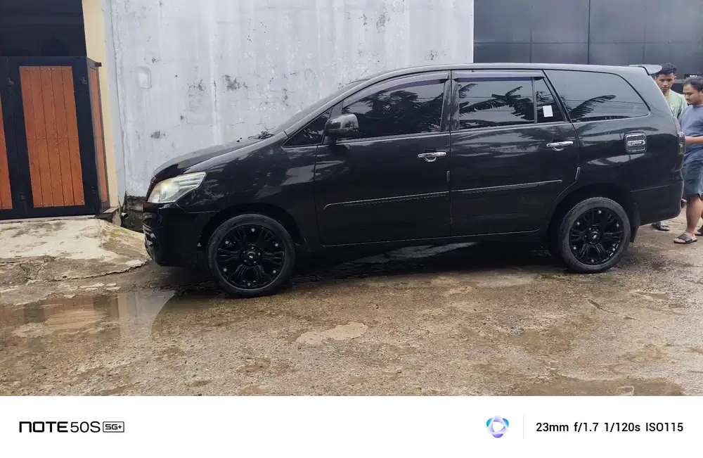 Toyota Kijang Innova 2014 Bensin