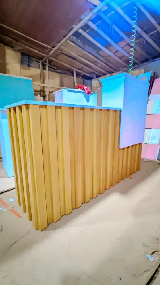 MEJA KASIR TOKO RESEPSIONIS