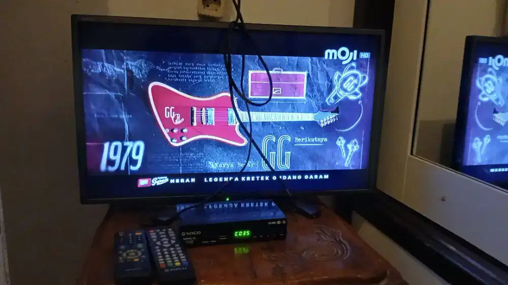 jual tv second sharp 24 inc