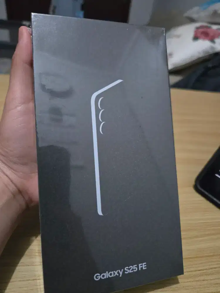Samsung S25 FE 8/256 BNIB