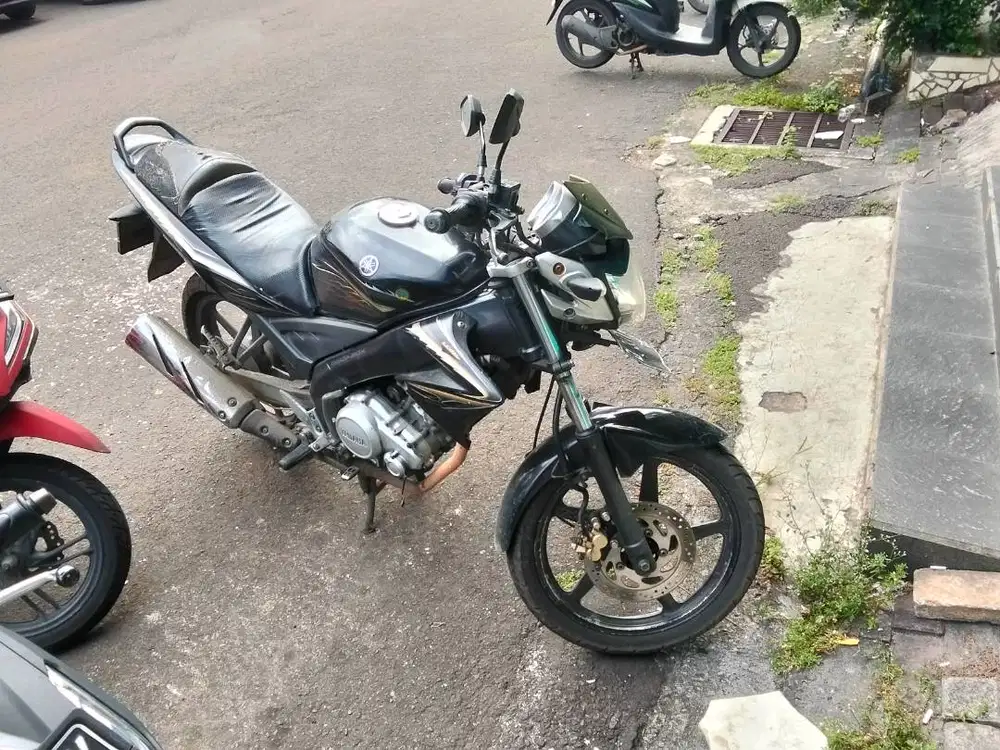 Dijual motor Vixion old tahun 2011