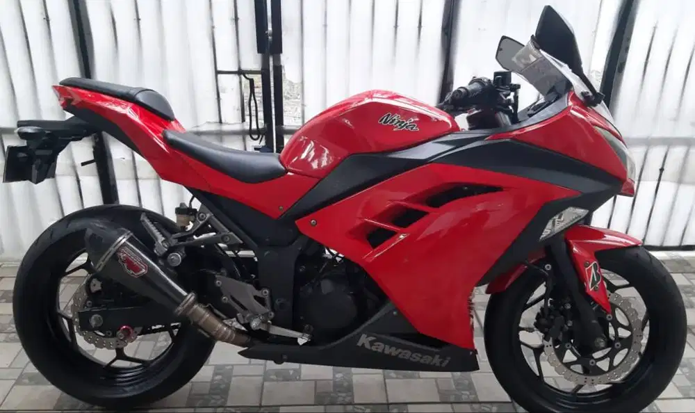 DIJUAL KAWASAKI NINJA 250 FI, TAHUN 2014, RENDAH KM.6.000++