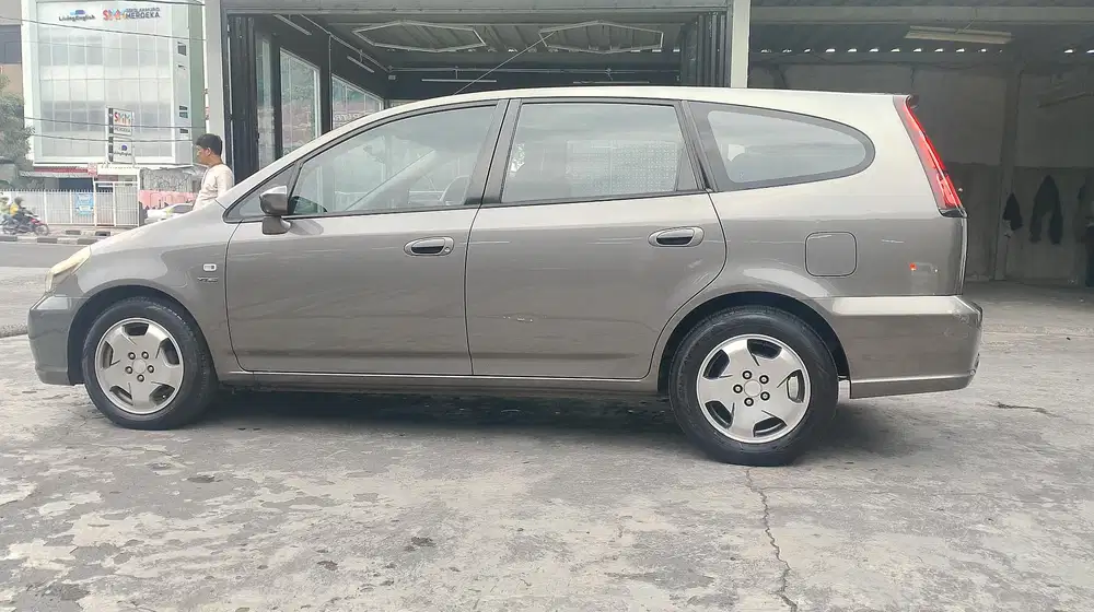 Honda Stream 2006 Bensin