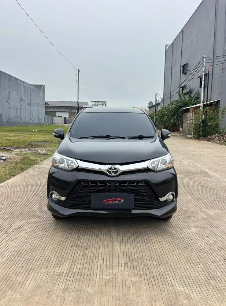 Toyota Avanza Veloz 1.5 2017 Automatic ( Hitam Metalik )