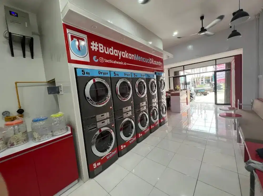 DIBUTUHKAN KARYAWAN LAUNDRY