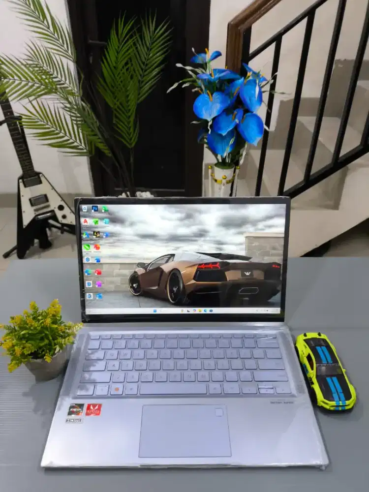 ASUS ZENBOOK  UX431DA-306 Superslim [SSD 512Gb]