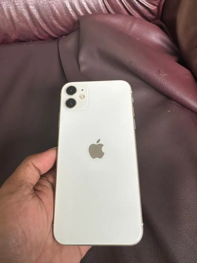 Iphone 11 64gb Ex garansi ibox mulus