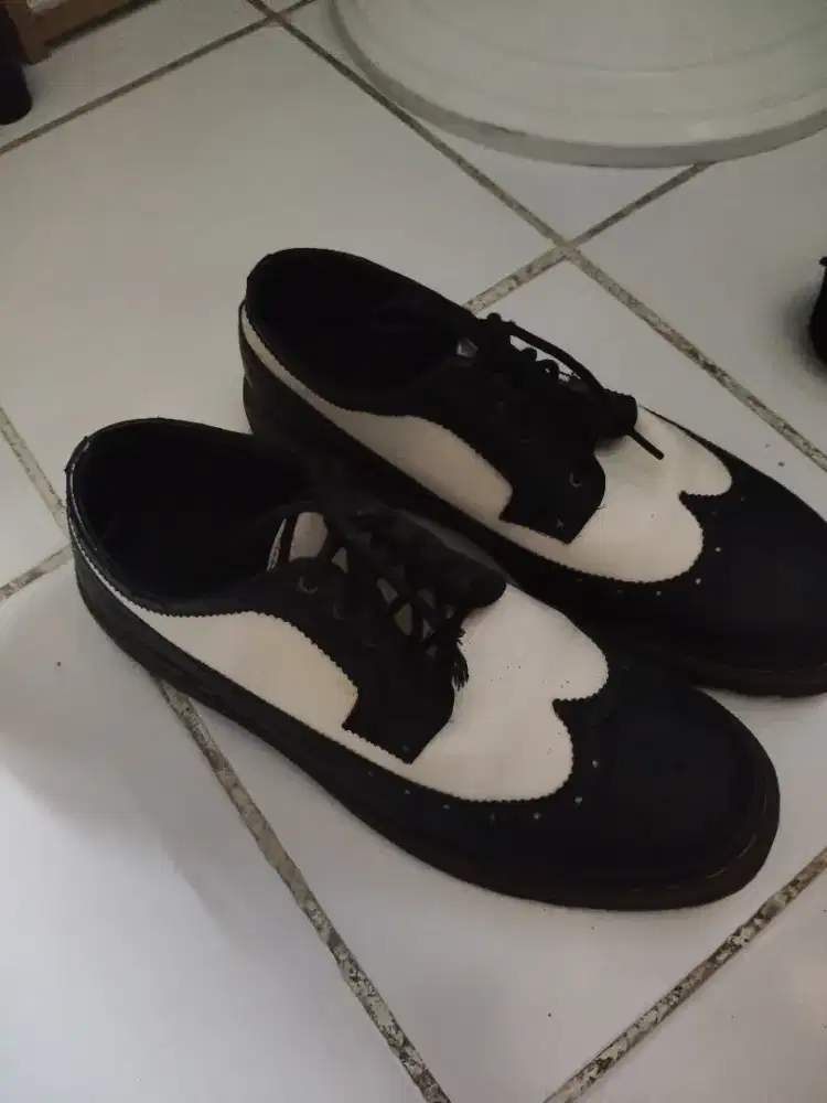 Sepatu Docmart second