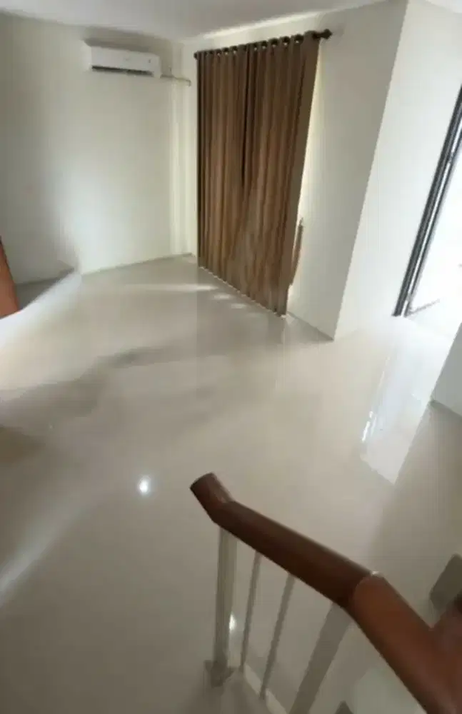 DISEWAKAN RUMAH DI NORTHWEST LAKE CIPUTRA MURAH SIAP HUNI