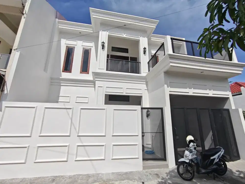 JUAL RUMAH MEWAH 2 LANTAI 4 KAMAR GENTAN RAYA MANGESTI PURBAYAN SOLO