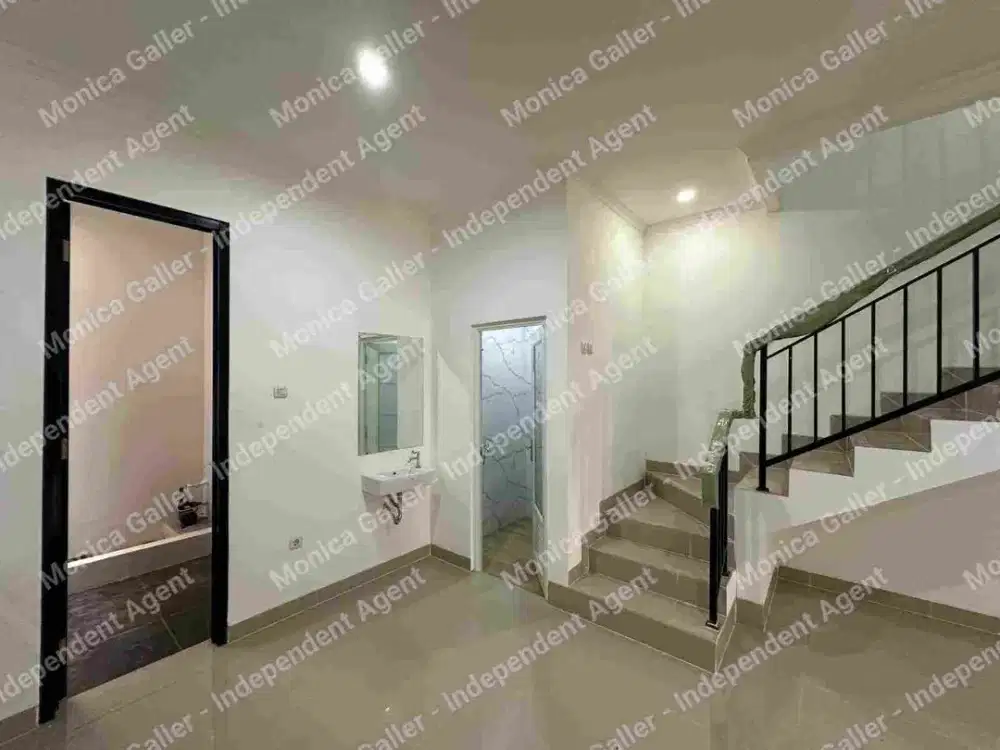 Rumah Nyaman 2 Lantai Masuk Mobil di Percetakan Negara Jakpus